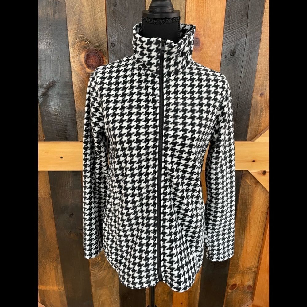 I 5 Apparel zip front Herringbone print fleece, size S.